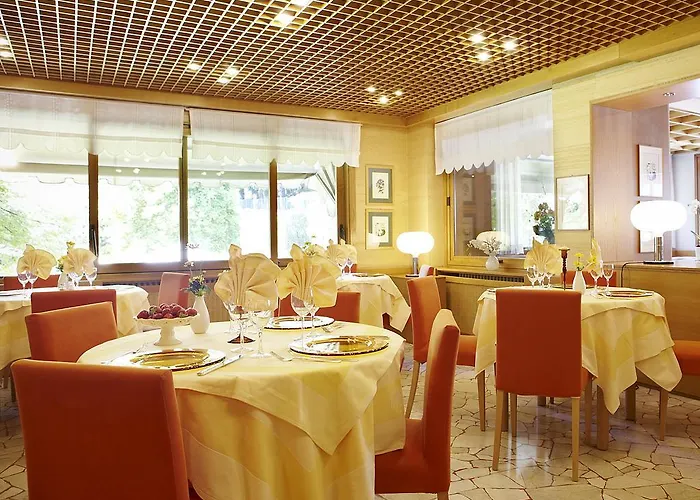 Hotel Milano Snc Lanzo dʼIntelvi