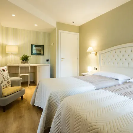 Milano Snc Hotel Lanzo D'intelvi